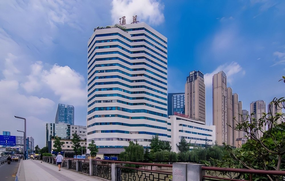 亚太并购大厦外观图